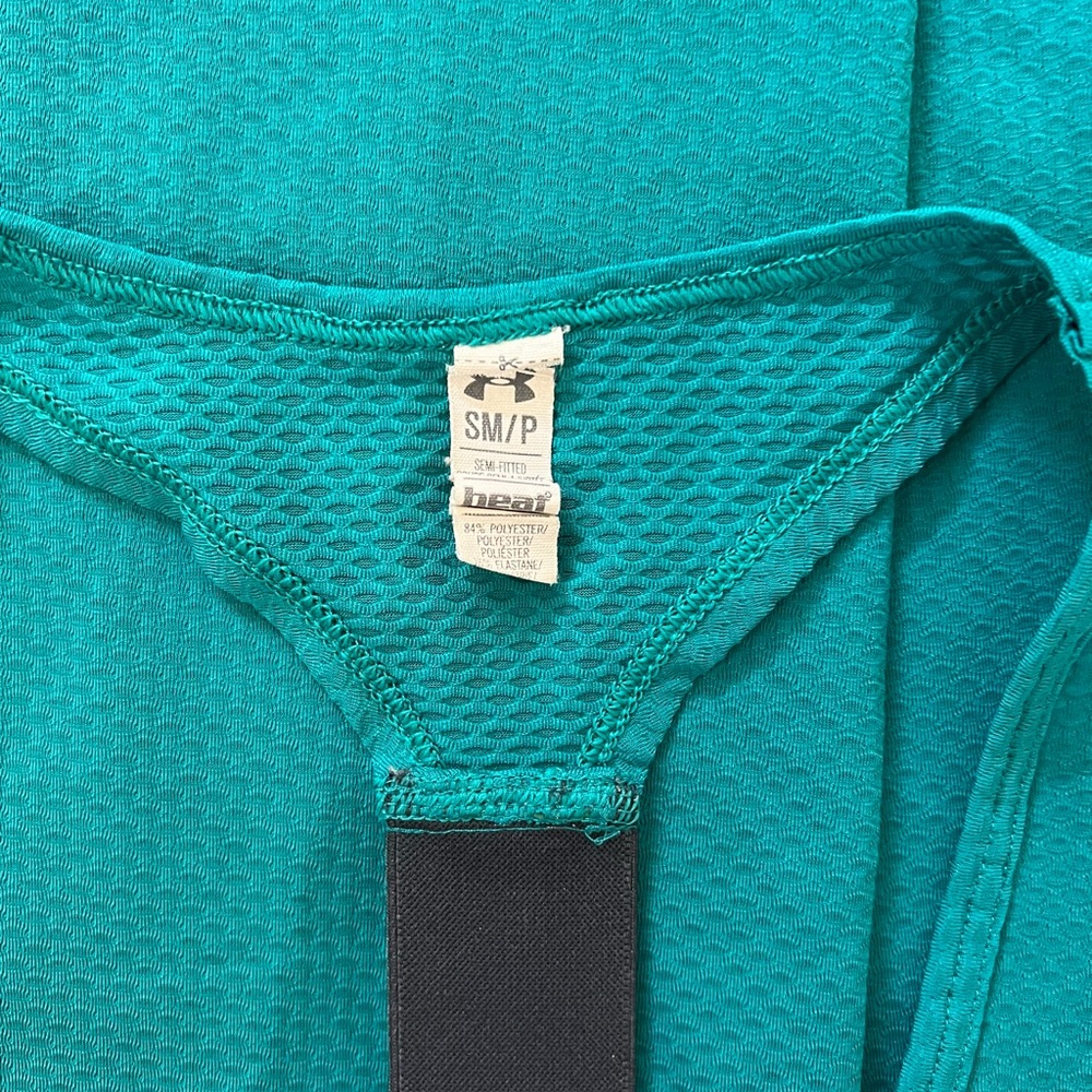 Under Armour Razorback Tank - Picture 4 of 4